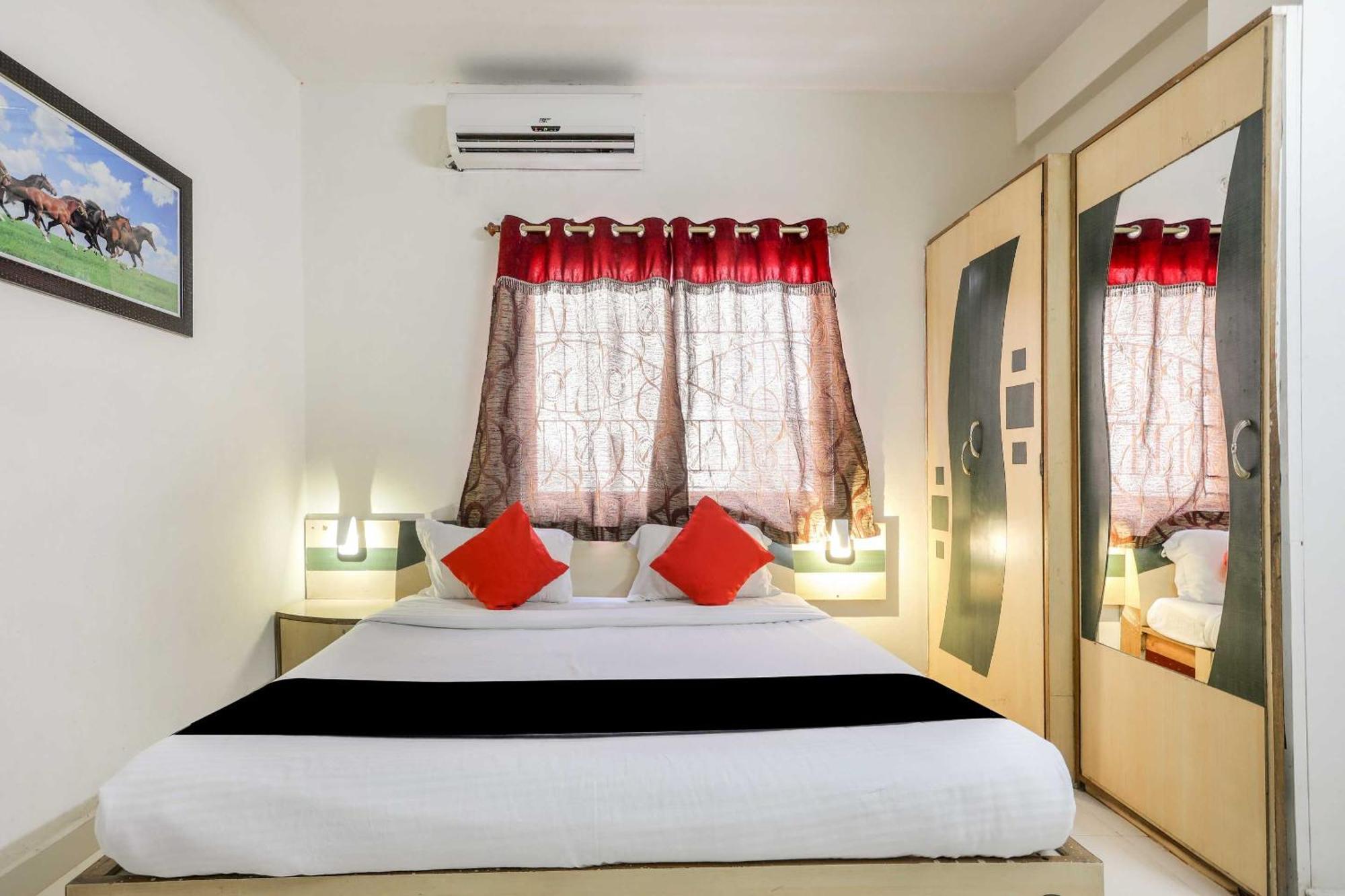 Collection O 3761 Hotel Shree Datta 인도르 외부 사진